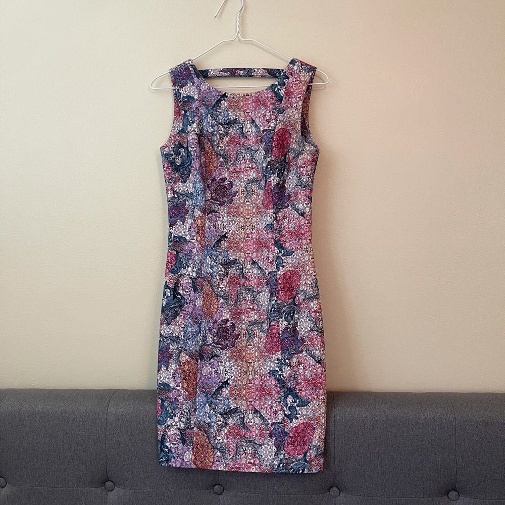 H&M size 6 fitted dress multi color